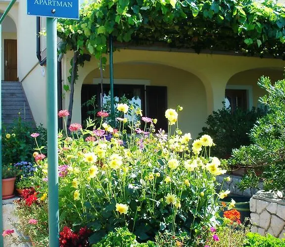 Tikvesa Novi Vinodolski